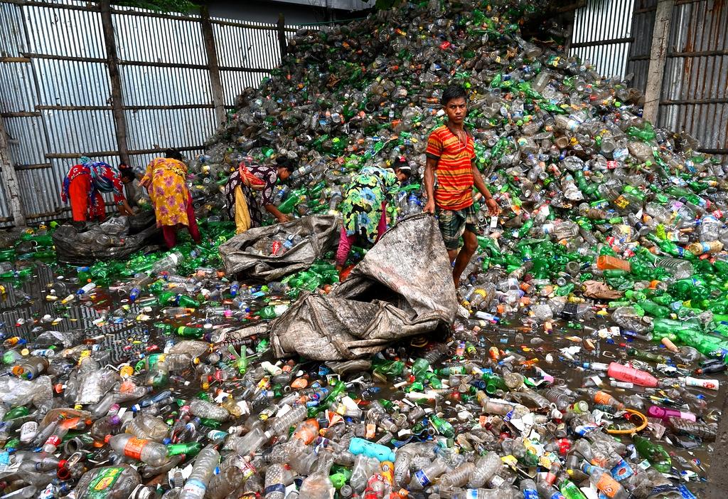 Chart showing positive environmental impact of proper waste sorting